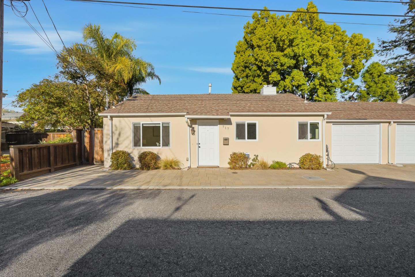 Detail Gallery Image 40 of 45 For 717 & 723 Ellsworth Pl, Palo Alto,  CA 94306 - 4 Beds | 2 Baths
