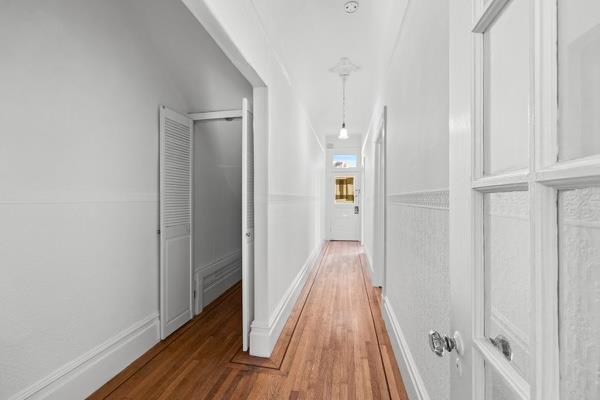 Detail Gallery Image 6 of 19 For 1018 Noe St, San Francisco,  CA 94114 - 4 Beds | 2 Baths