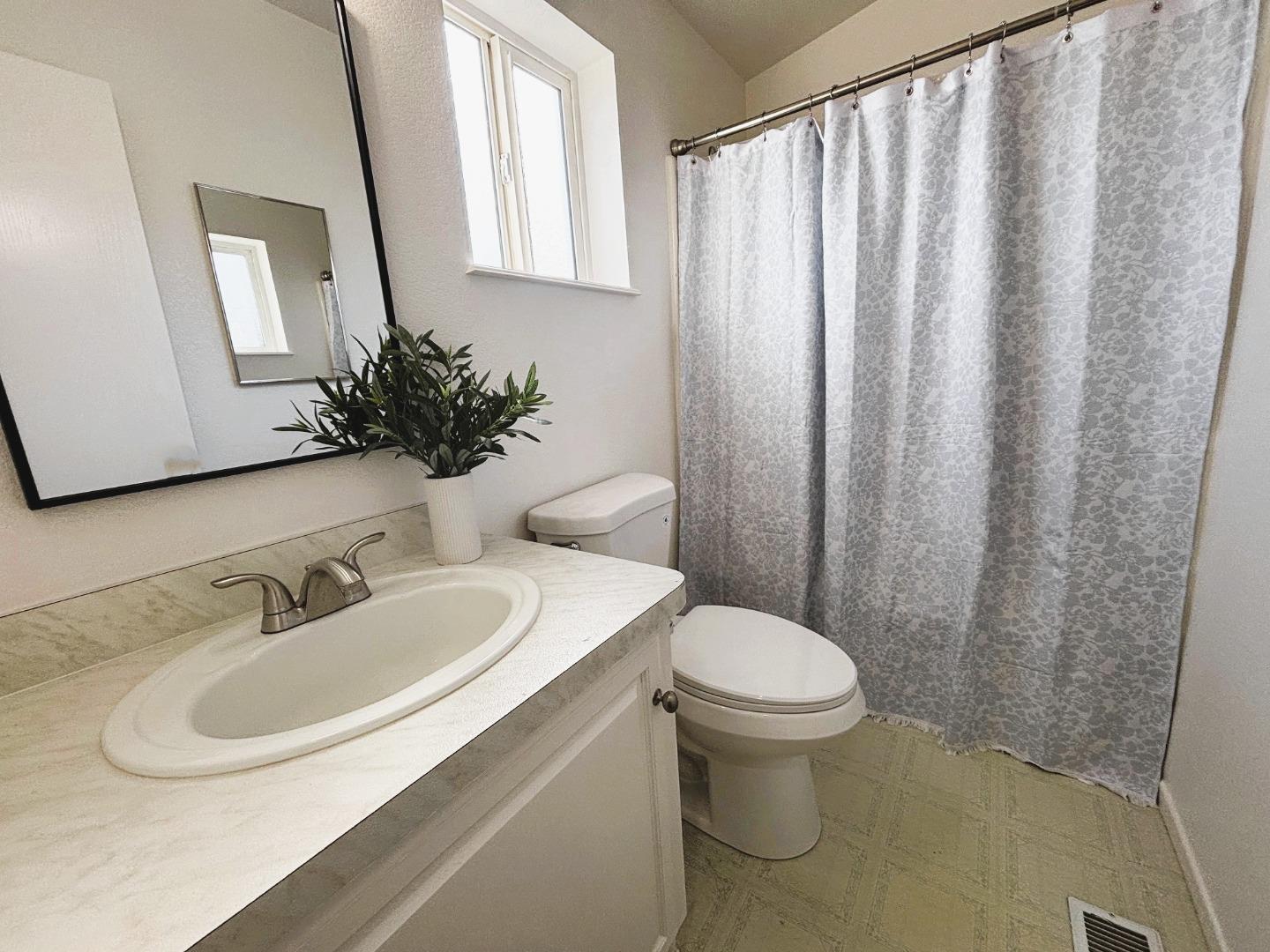 Detail Gallery Image 14 of 19 For 8282 Murray Ave #65,  Gilroy,  CA 95020 - 2 Beds | 2 Baths