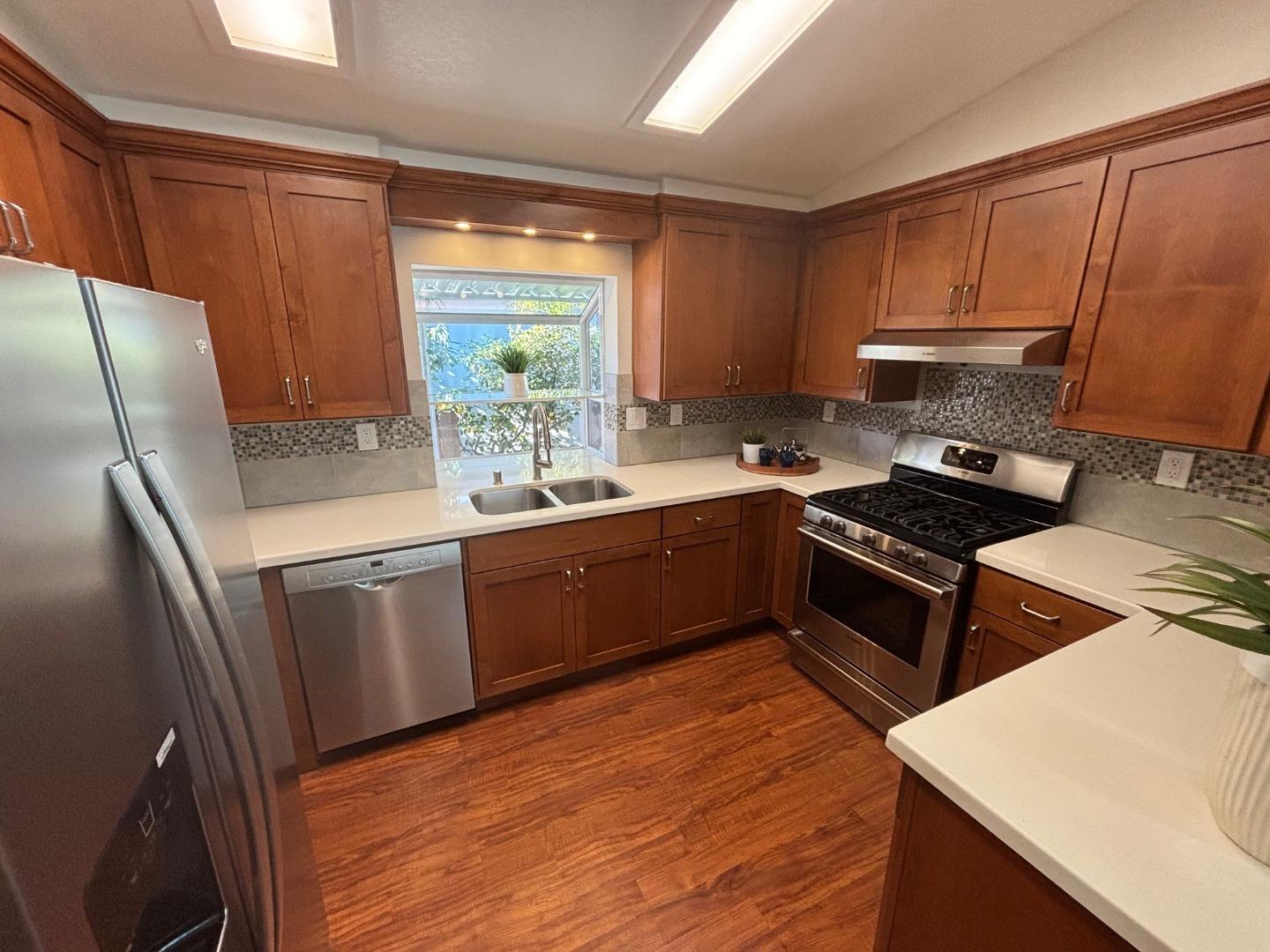 Detail Gallery Image 6 of 19 For 8282 Murray Ave #65,  Gilroy,  CA 95020 - 2 Beds | 2 Baths