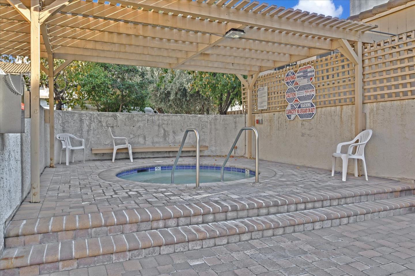 Detail Gallery Image 34 of 36 For 20224 Sherman Way #64,  Winnetka,  CA 91306 - 3 Beds | 2/1 Baths