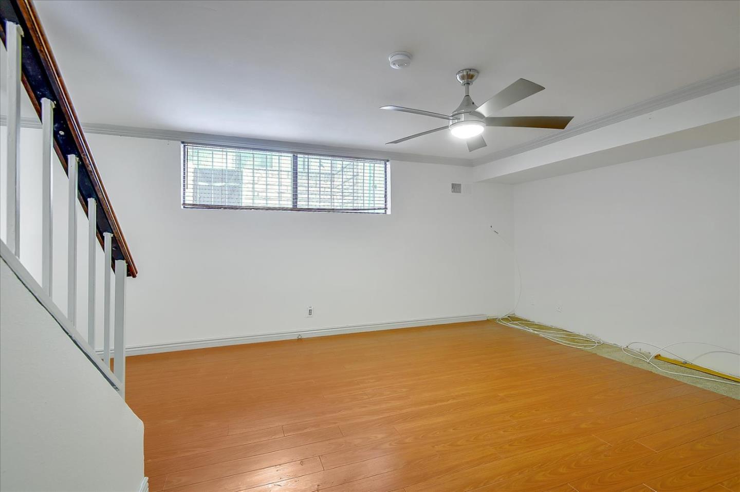 Detail Gallery Image 6 of 36 For 20224 Sherman Way #64,  Winnetka,  CA 91306 - 3 Beds | 2/1 Baths