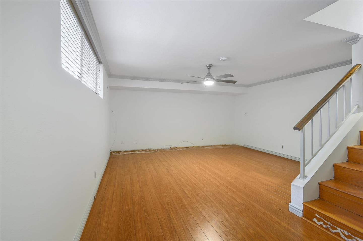 Detail Gallery Image 7 of 36 For 20224 Sherman Way #64,  Winnetka,  CA 91306 - 3 Beds | 2/1 Baths