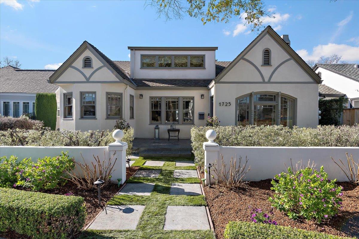 Front Image Thumbnail for ML82031724