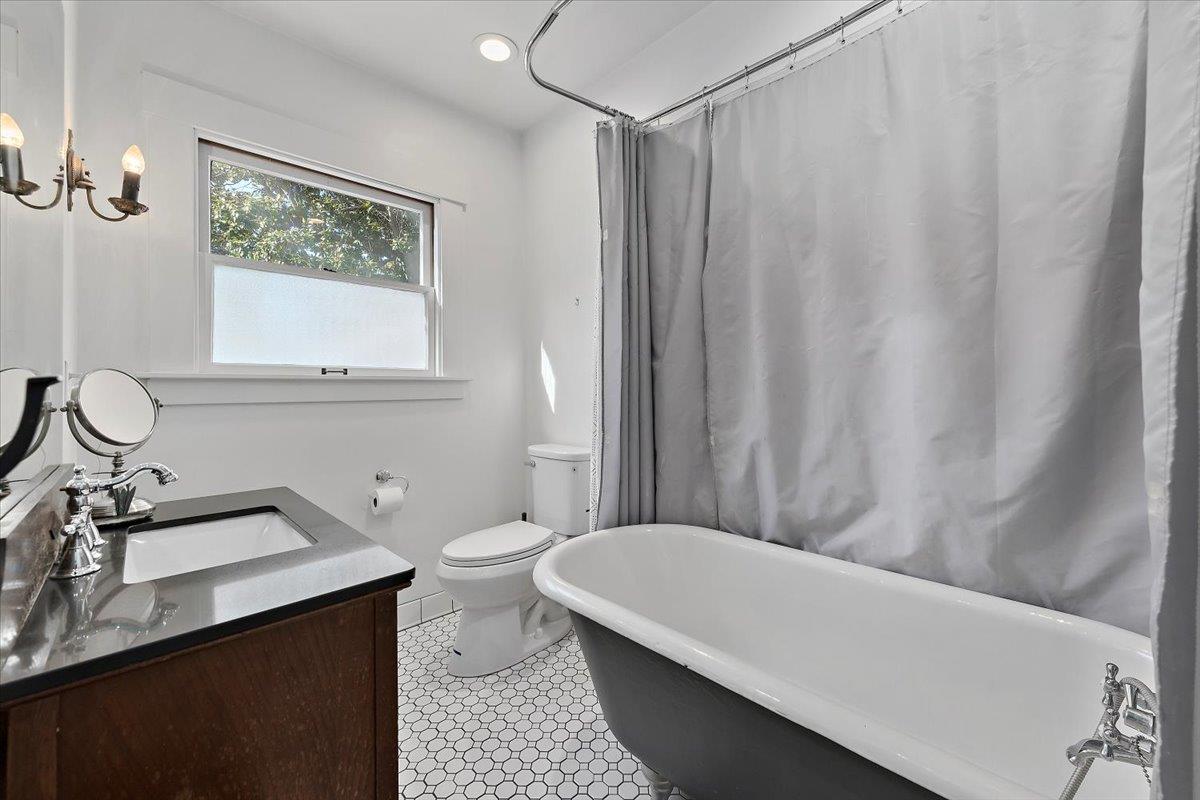 Detail Gallery Image 22 of 28 For 1725 Lincoln Ave, San Jose,  CA 95125 - 4 Beds | 3 Baths