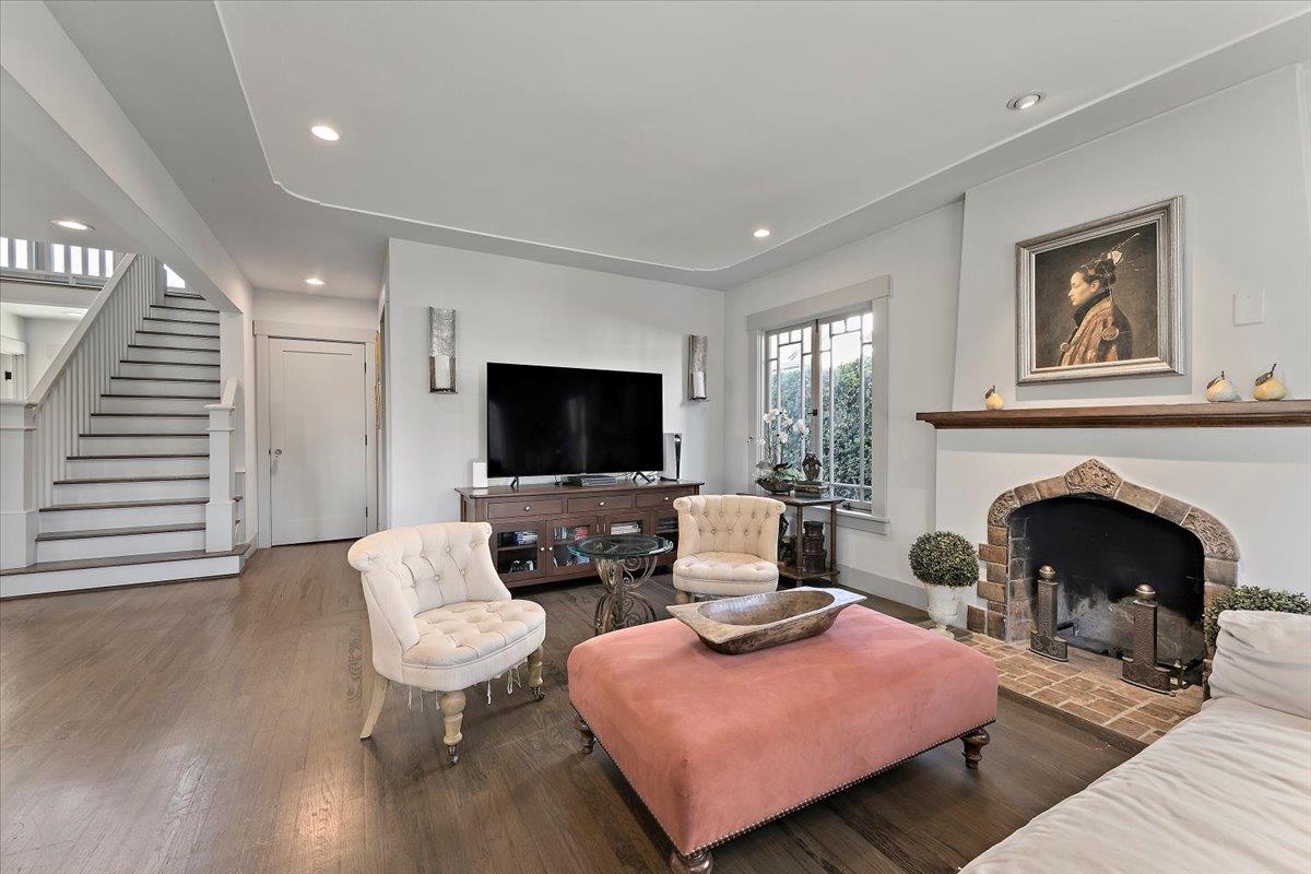 Detail Gallery Image 4 of 28 For 1725 Lincoln Ave, San Jose,  CA 95125 - 4 Beds | 3 Baths