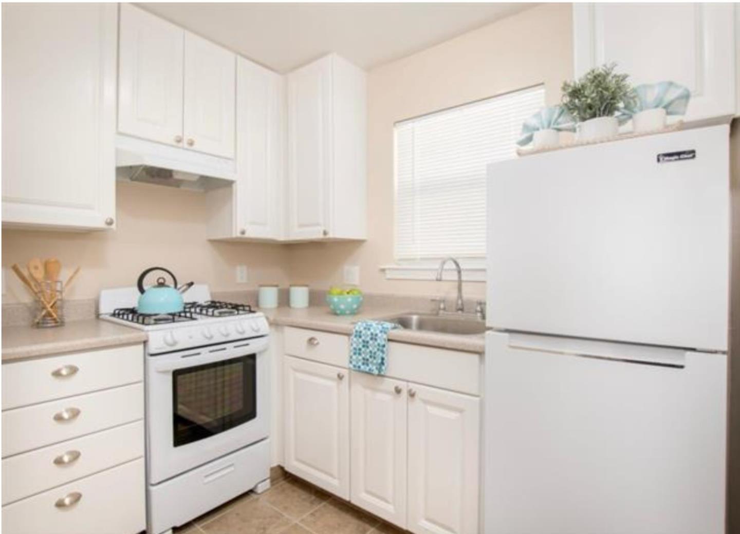 Detail Gallery Image 10 of 11 For 330 Arleta Ave, San Jose,  CA 95128 - – Beds | – Baths