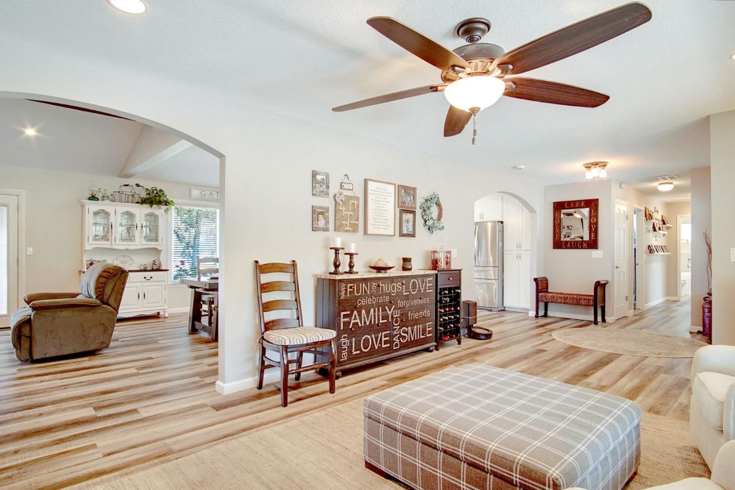 Detail Gallery Image 21 of 79 For 8875 New Ave, Gilroy,  CA 95020 - 4 Beds | 2/1 Baths