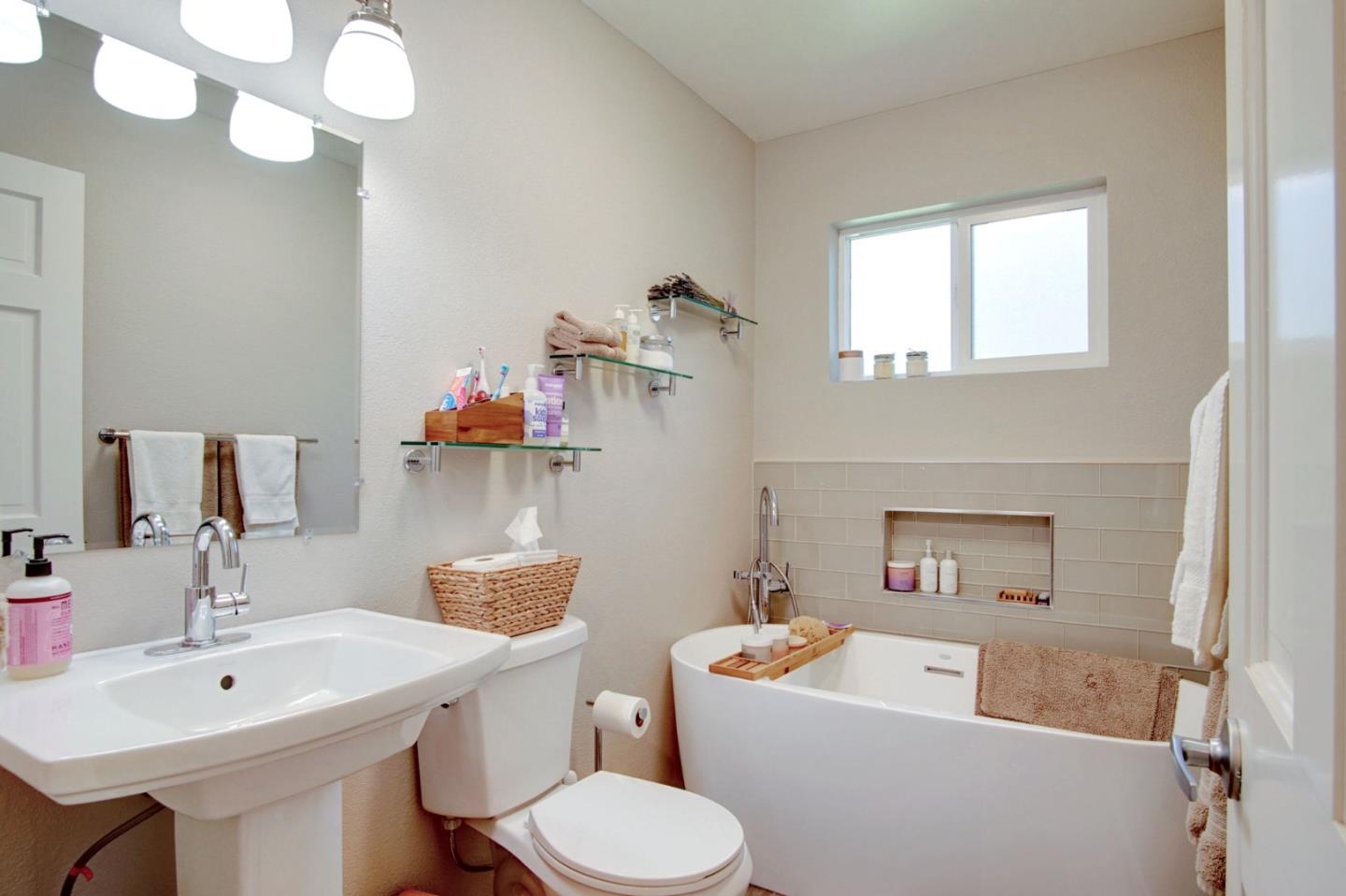 Detail Gallery Image 41 of 79 For 8875 New Ave, Gilroy,  CA 95020 - 4 Beds | 2/1 Baths