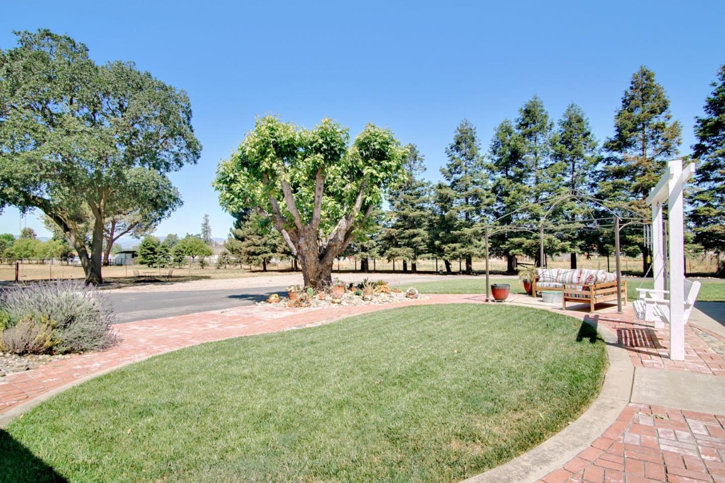 Detail Gallery Image 46 of 79 For 8875 New Ave, Gilroy,  CA 95020 - 4 Beds | 2/1 Baths