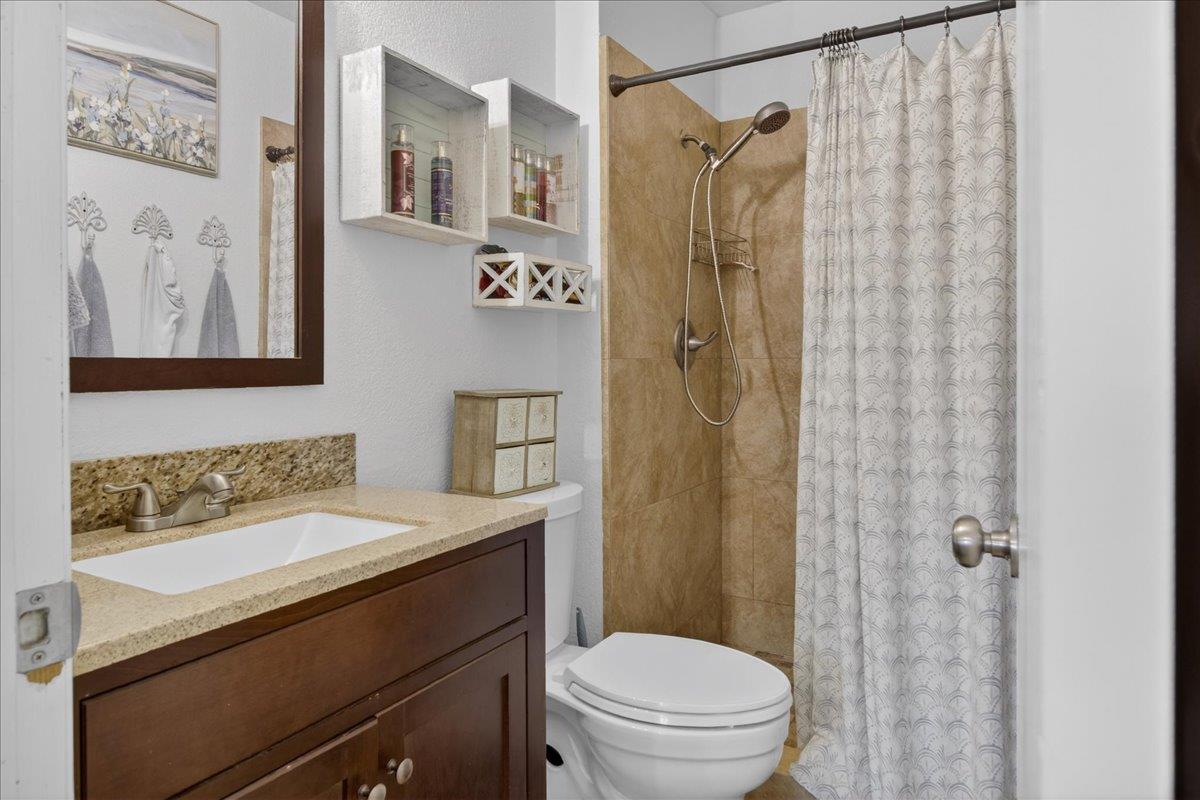 Detail Gallery Image 32 of 41 For 11 Manzano Cir, Salinas,  CA 93905 - 3 Beds | 2 Baths