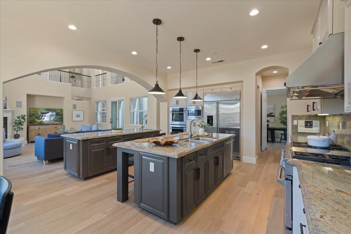 Detail Gallery Image 11 of 53 For 1620 Ventura Dr, Morgan Hill,  CA 95037 - 5 Beds | 4/1 Baths