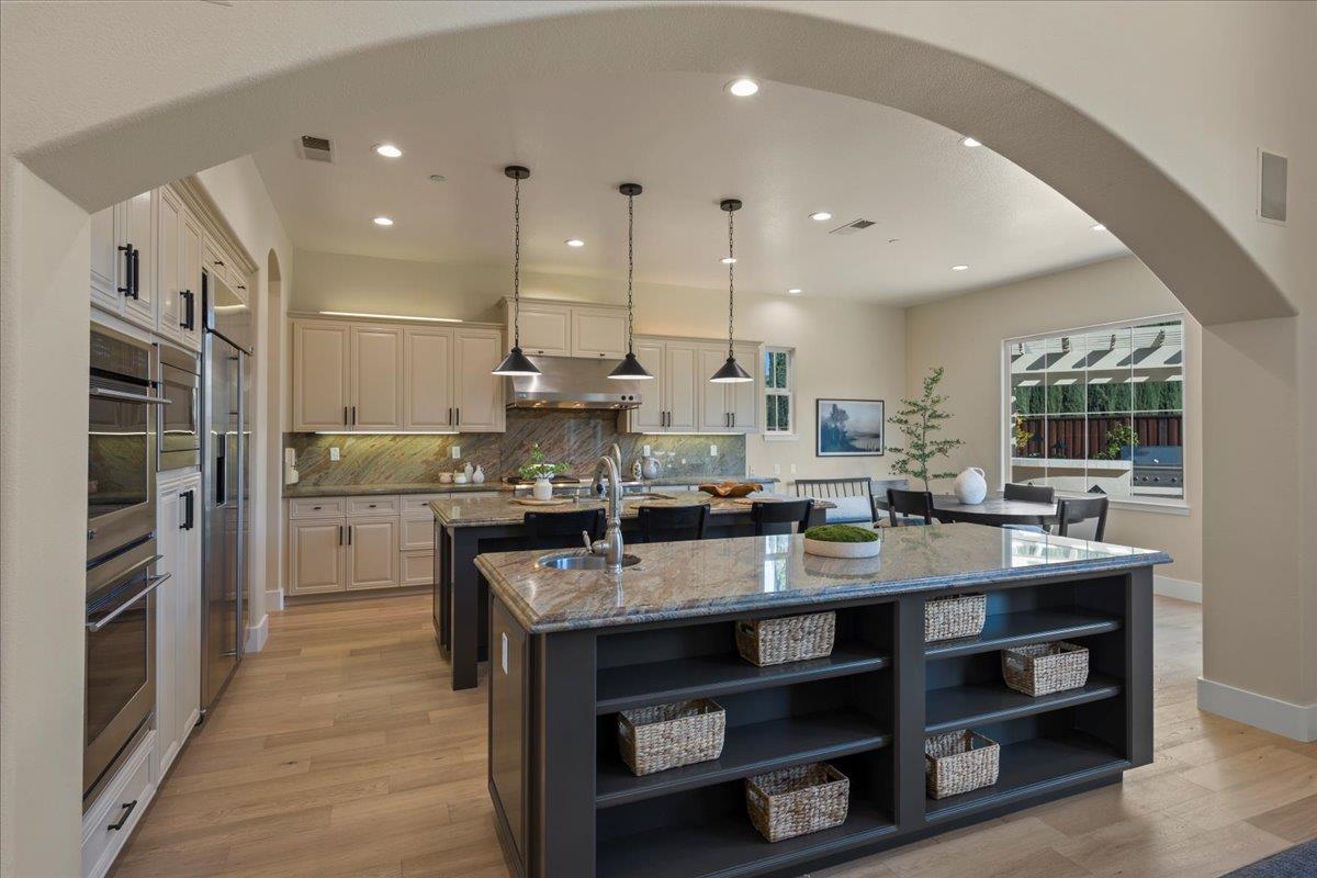 Detail Gallery Image 8 of 53 For 1620 Ventura Dr, Morgan Hill,  CA 95037 - 5 Beds | 4/1 Baths