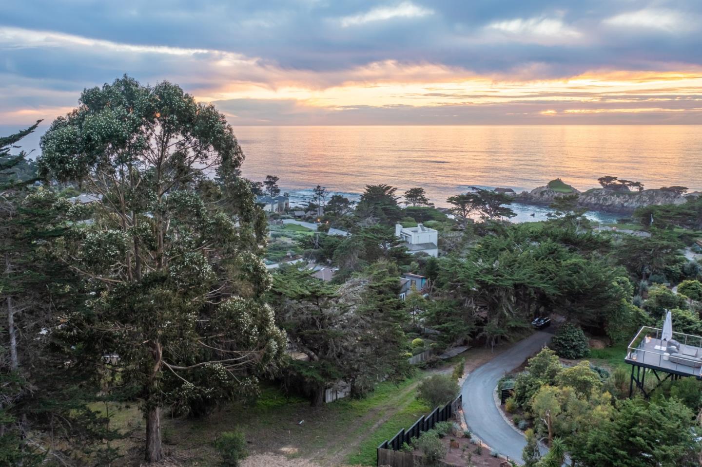 Detail Gallery Image 14 of 18 For 227 Spindrift Rd, Carmel,  CA 93923 - – Beds | – Baths