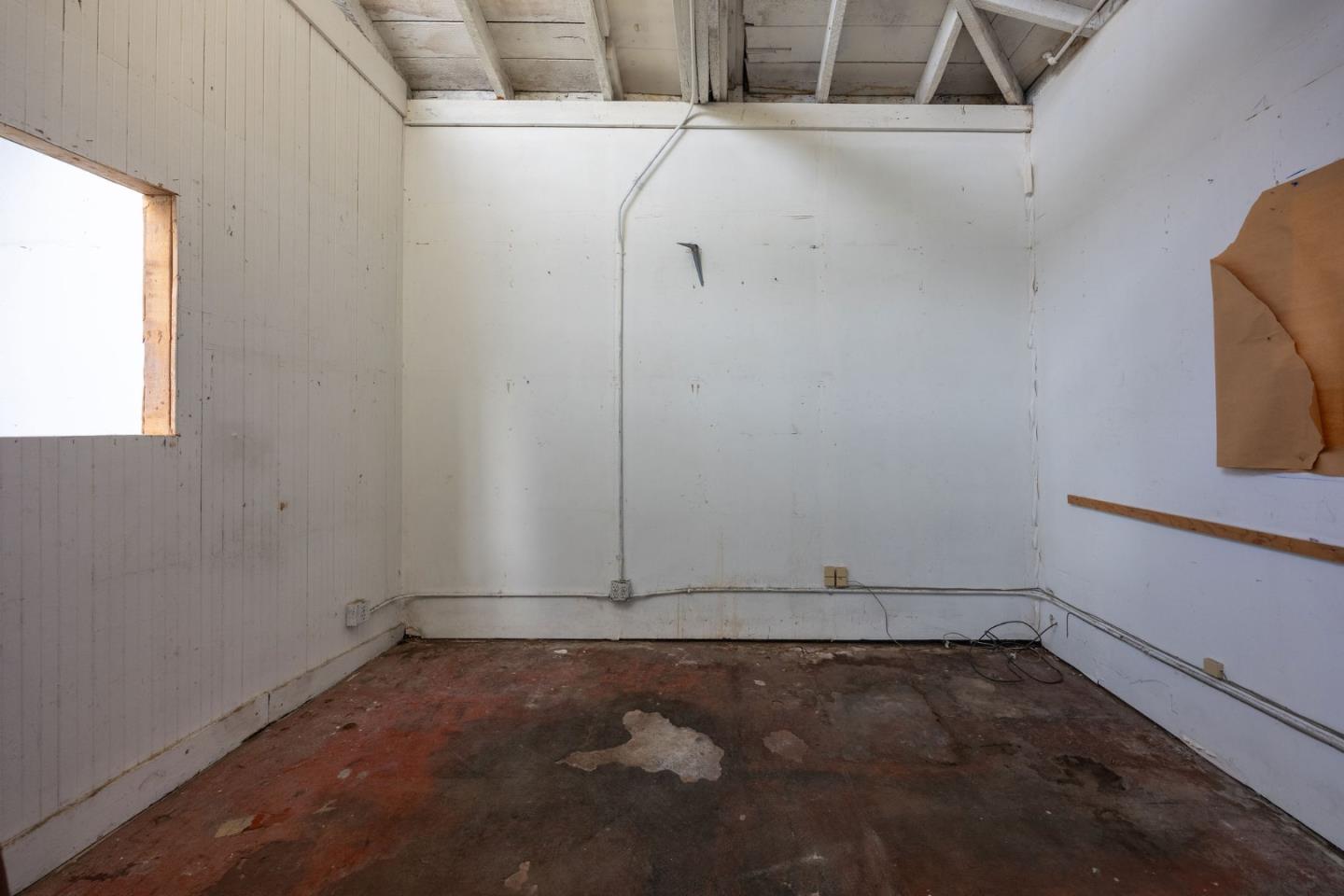 Detail Gallery Image 10 of 35 For 539 Main St, Half Moon Bay,  CA 94019 - – Beds | – Baths