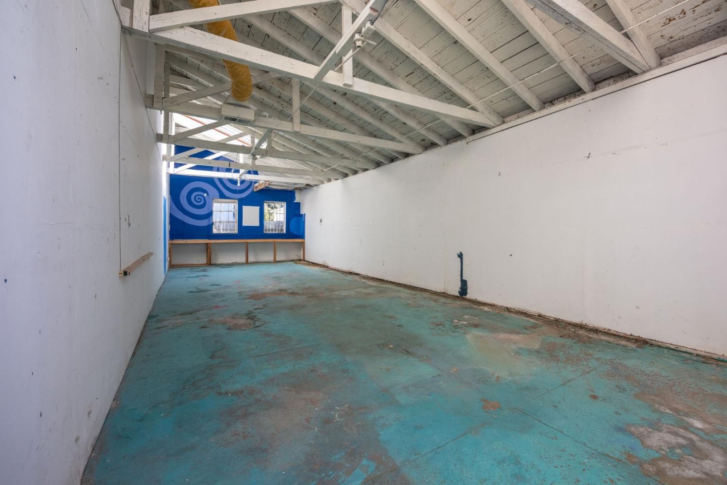 Detail Gallery Image 11 of 35 For 539 Main St, Half Moon Bay,  CA 94019 - – Beds | – Baths