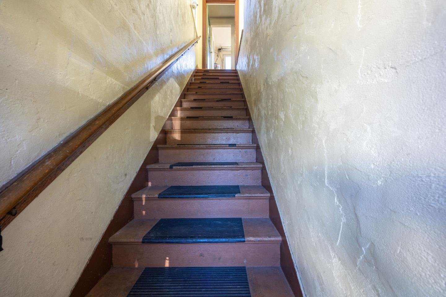 Detail Gallery Image 14 of 35 For 539 Main St, Half Moon Bay,  CA 94019 - – Beds | – Baths