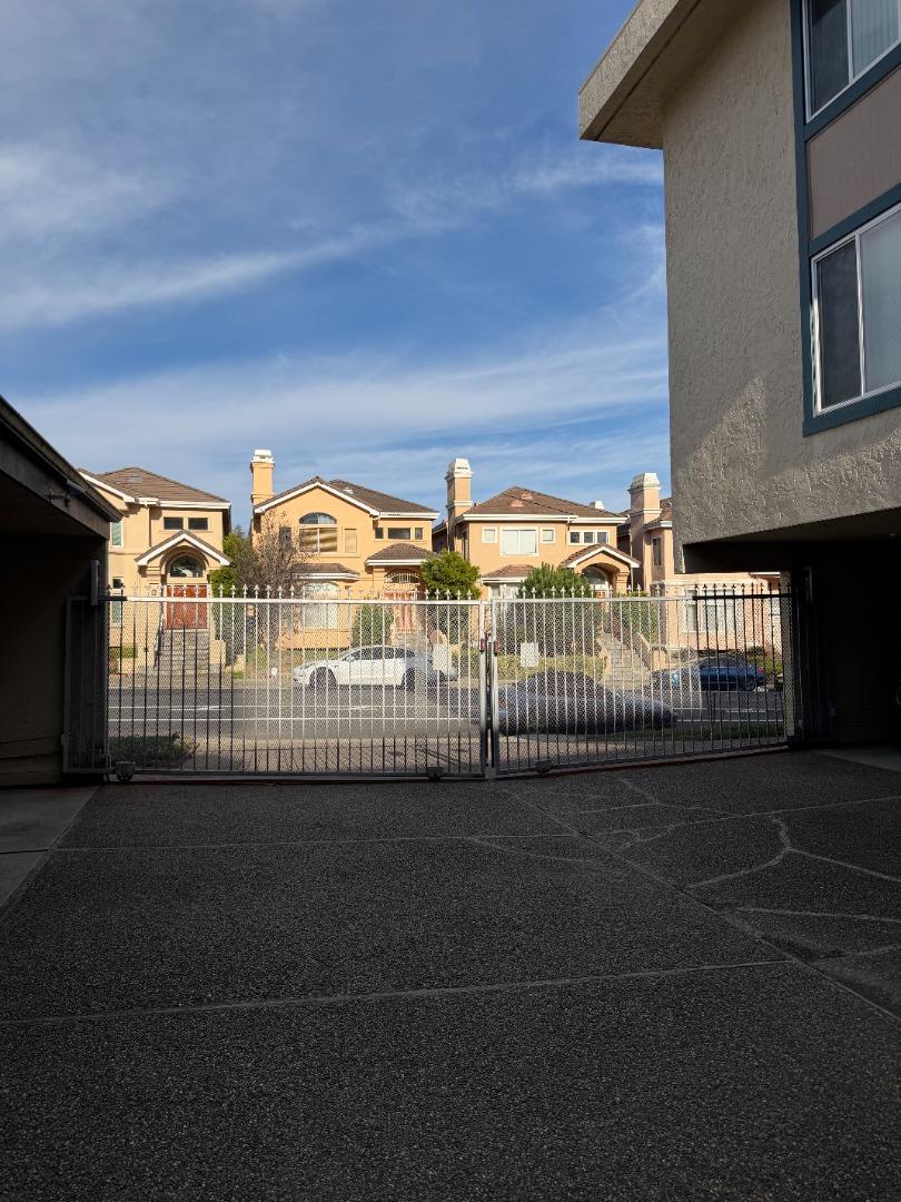 Detail Gallery Image 16 of 19 For 190 Eastmoor Ave #10,  Daly City,  CA 94015 - 1 Beds | 1 Baths