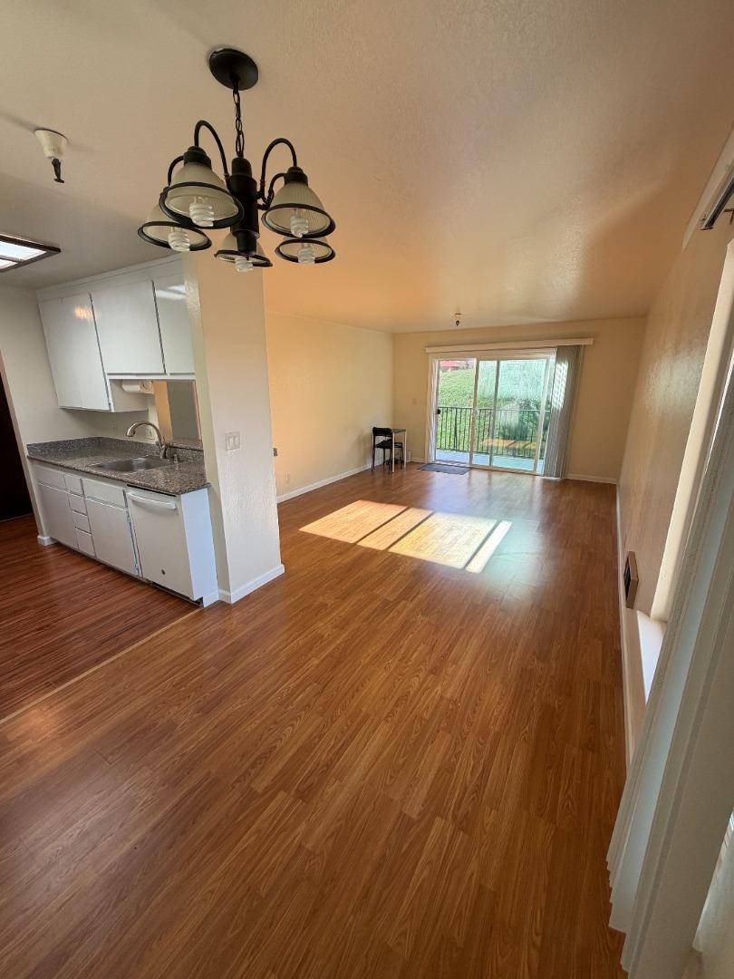 Detail Gallery Image 6 of 19 For 190 Eastmoor Ave #10,  Daly City,  CA 94015 - 1 Beds | 1 Baths