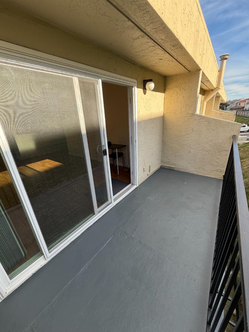 Detail Gallery Image 8 of 19 For 190 Eastmoor Ave #10,  Daly City,  CA 94015 - 1 Beds | 1 Baths