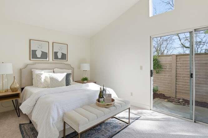 Detail Gallery Image 17 of 41 For 1295 Kelly Park Cir, Morgan Hill,  CA 95037 - 3 Beds | 2 Baths