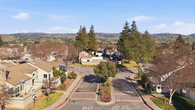 Detail Gallery Image 33 of 41 For 1295 Kelly Park Cir, Morgan Hill,  CA 95037 - 3 Beds | 2 Baths