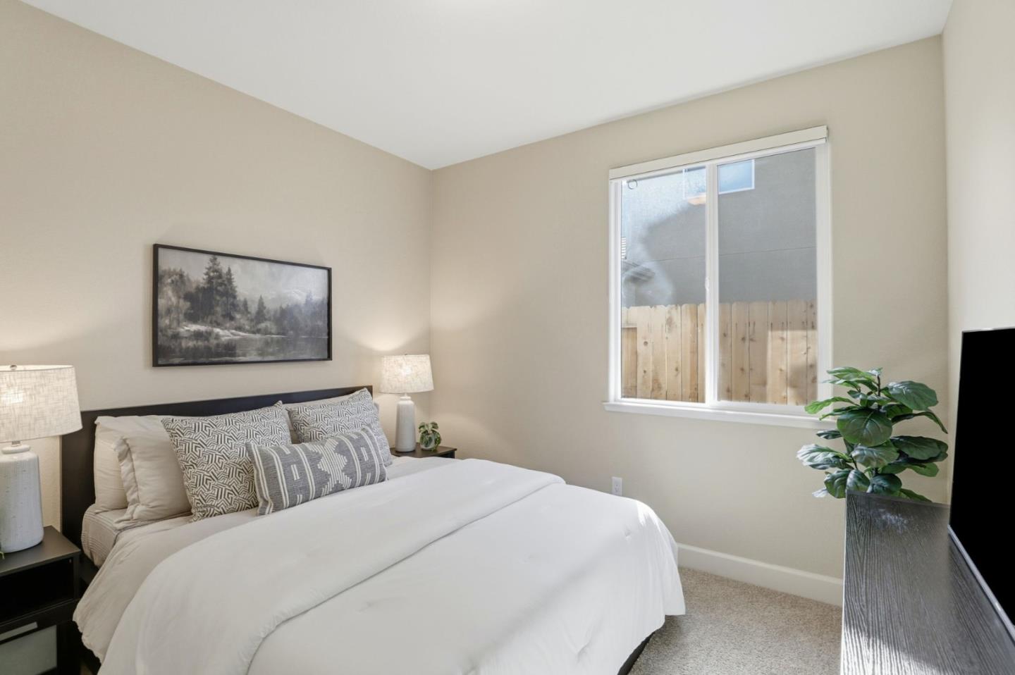 Detail Gallery Image 17 of 50 For 1216 Wildrose Dr, Hollister,  CA 95023 - 4 Beds | 2 Baths