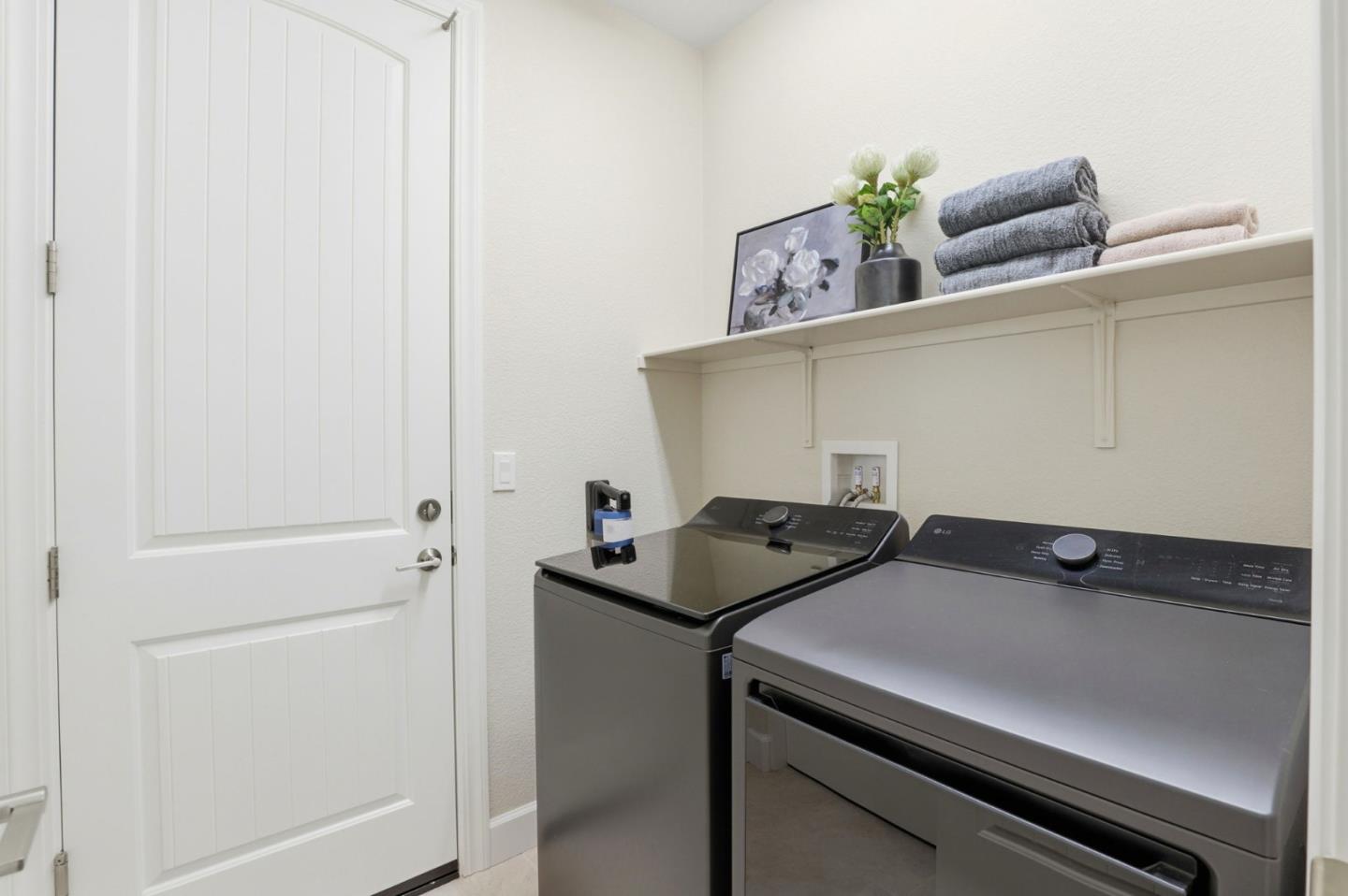 Detail Gallery Image 27 of 50 For 1216 Wildrose Dr, Hollister,  CA 95023 - 4 Beds | 2 Baths