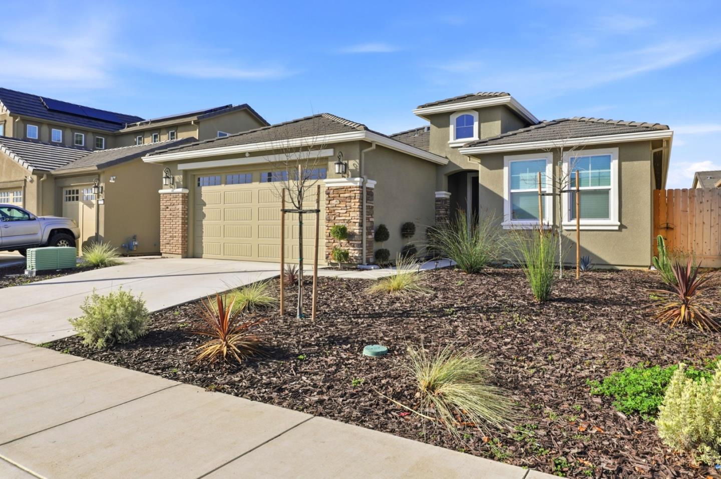 Detail Gallery Image 3 of 50 For 1216 Wildrose Dr, Hollister,  CA 95023 - 4 Beds | 2 Baths