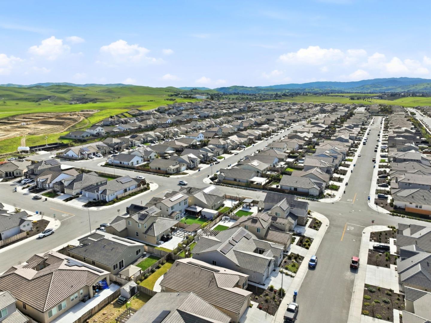 Detail Gallery Image 37 of 50 For 1216 Wildrose Dr, Hollister,  CA 95023 - 4 Beds | 2 Baths