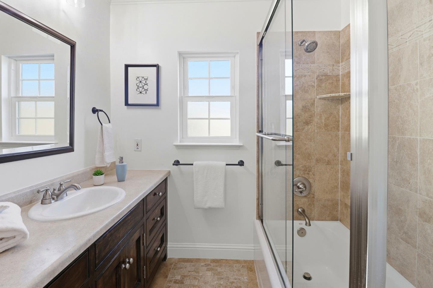 Detail Gallery Image 10 of 19 For 2710 Isabelle Ave, San Mateo,  CA 94403 - 3 Beds | 2/1 Baths