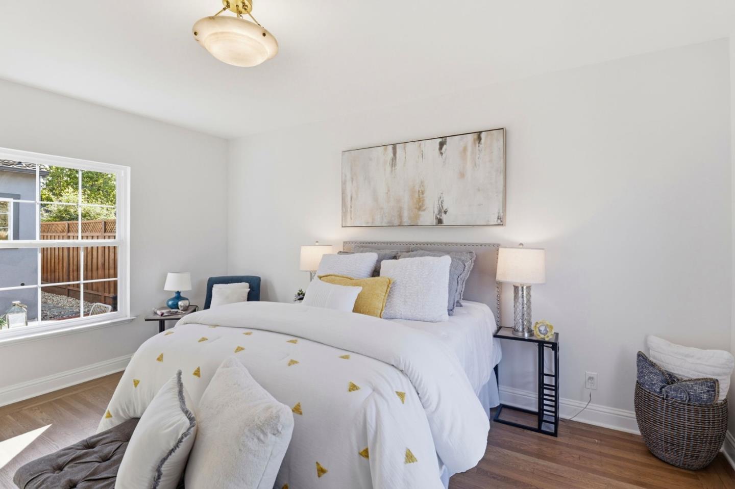 Detail Gallery Image 12 of 19 For 2710 Isabelle Ave, San Mateo,  CA 94403 - 3 Beds | 2/1 Baths