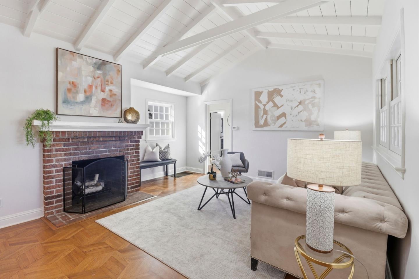 Detail Gallery Image 4 of 19 For 2710 Isabelle Ave, San Mateo,  CA 94403 - 3 Beds | 2/1 Baths