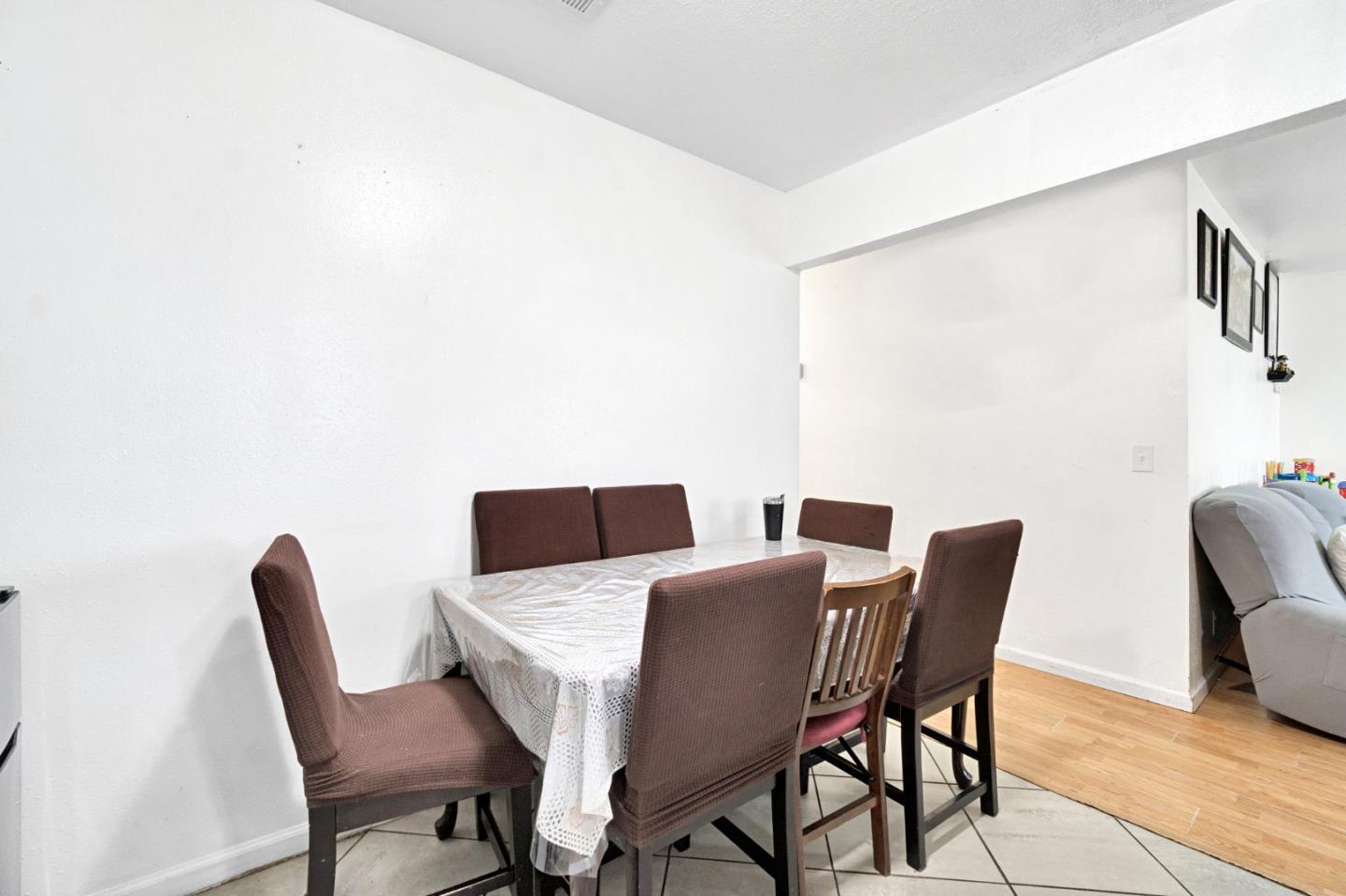 Detail Gallery Image 14 of 33 For 1007 Woodward, Fresno,  CA 93706 - 3 Beds | 2 Baths