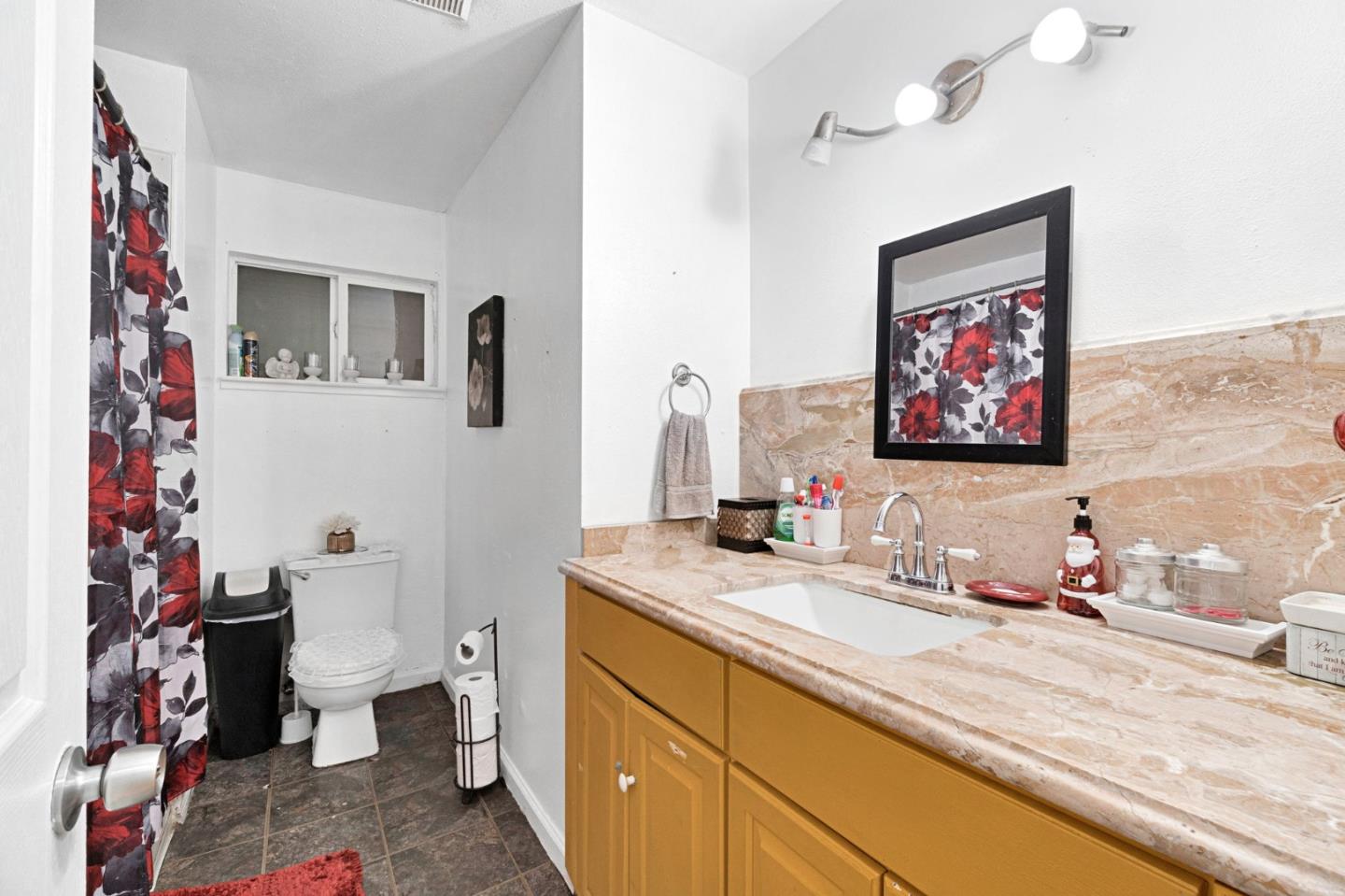 Detail Gallery Image 19 of 33 For 1007 Woodward, Fresno,  CA 93706 - 3 Beds | 2 Baths