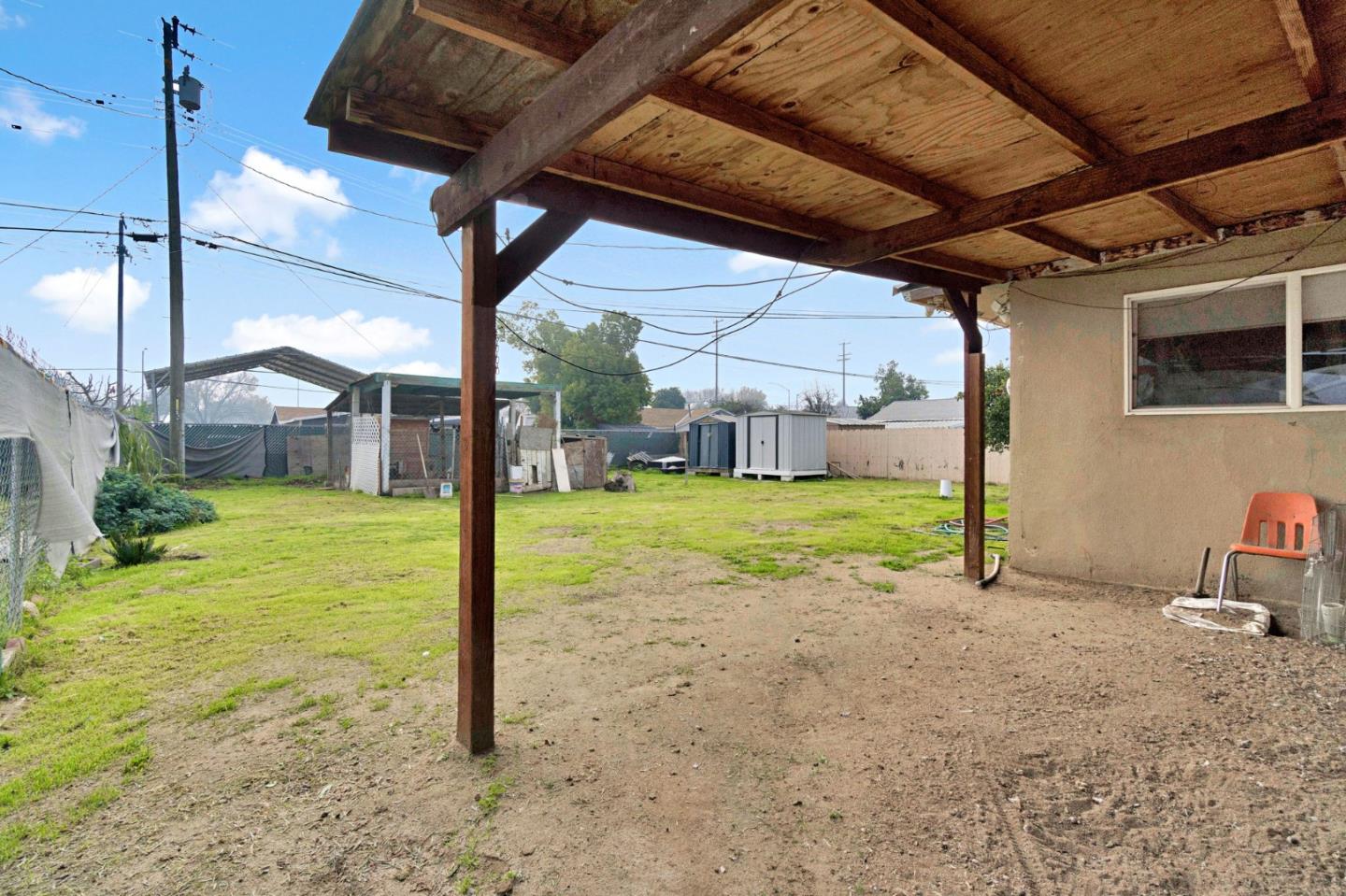 Detail Gallery Image 24 of 33 For 1007 Woodward, Fresno,  CA 93706 - 3 Beds | 2 Baths