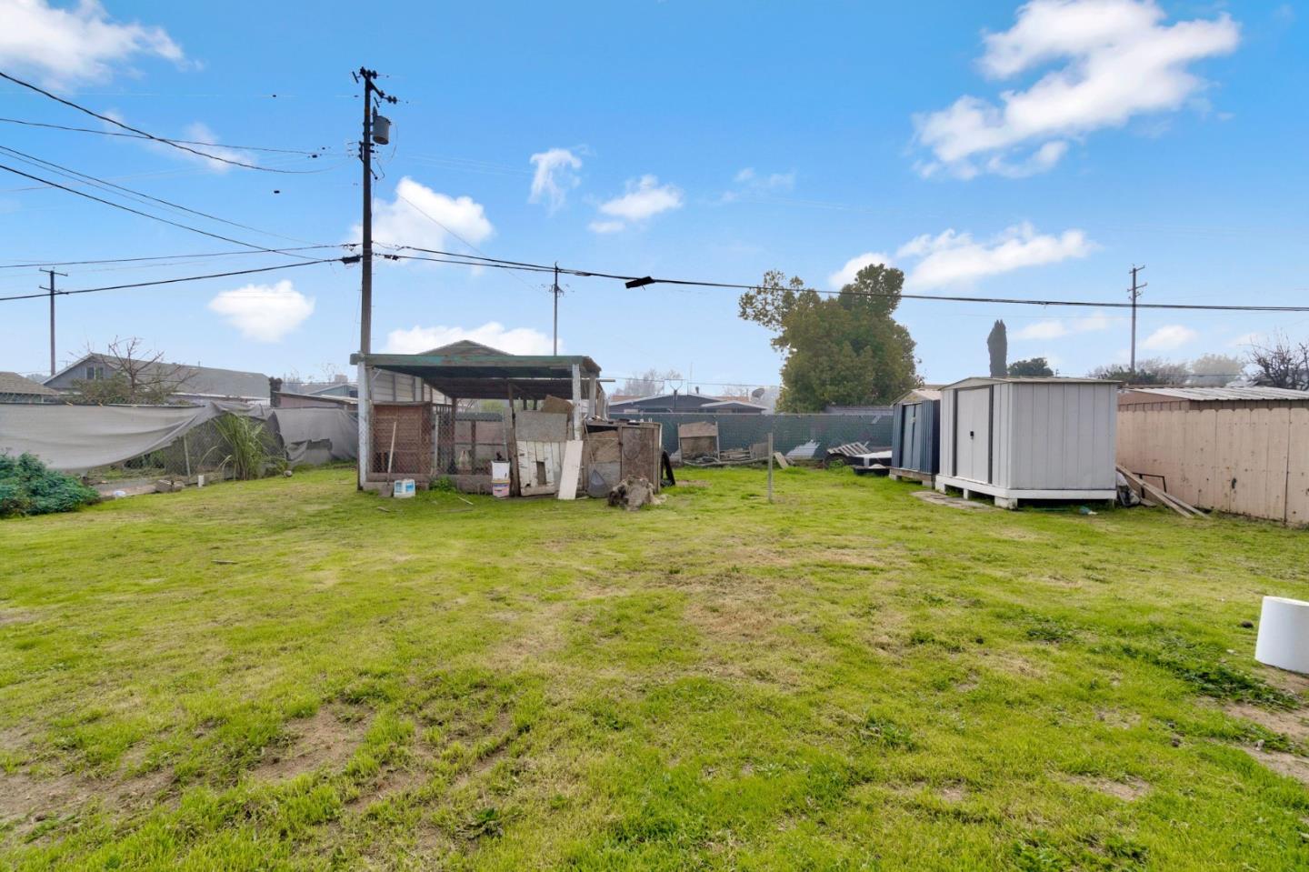 Detail Gallery Image 26 of 33 For 1007 Woodward, Fresno,  CA 93706 - 3 Beds | 2 Baths