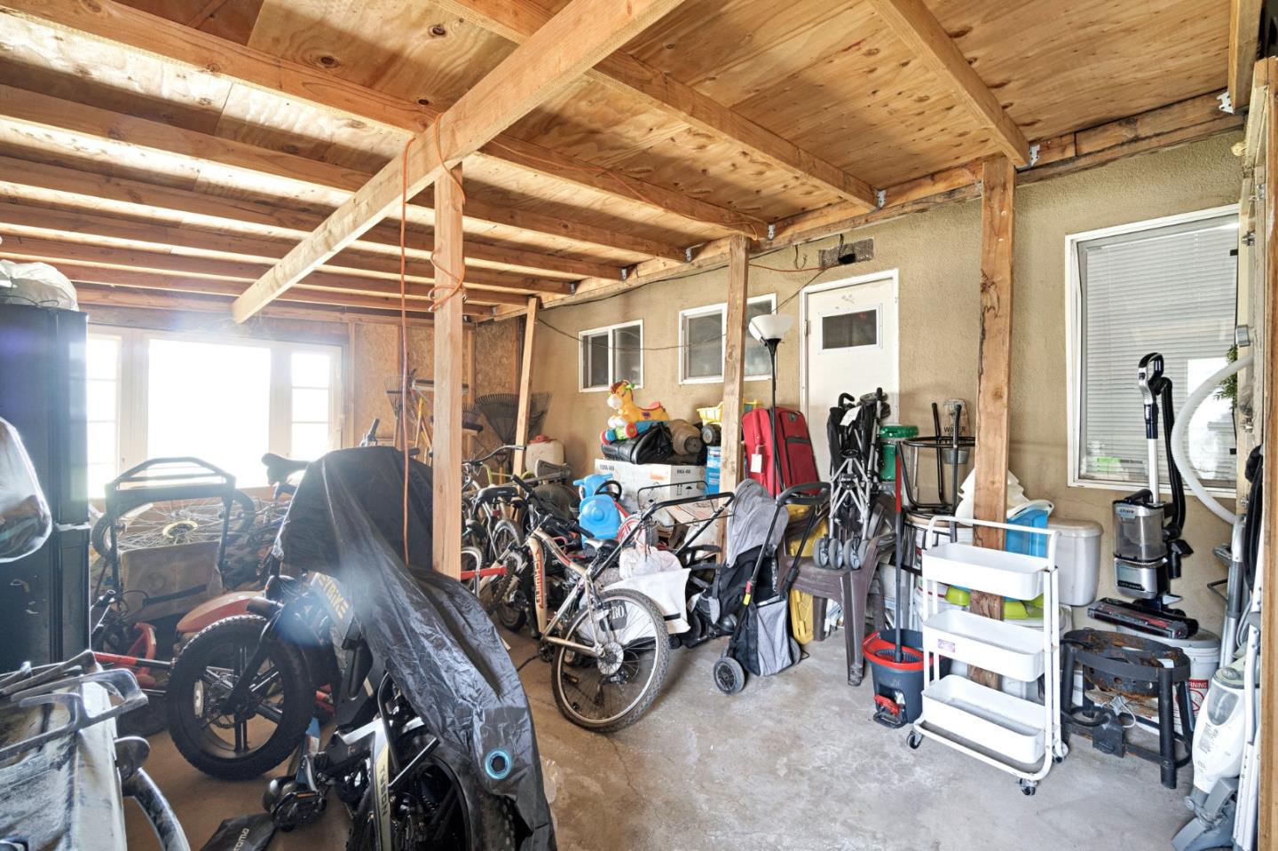 Detail Gallery Image 28 of 33 For 1007 Woodward, Fresno,  CA 93706 - 3 Beds | 2 Baths