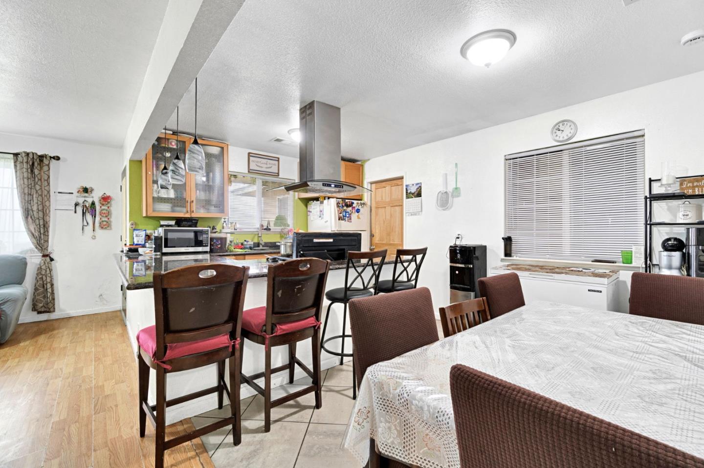 Detail Gallery Image 9 of 33 For 1007 Woodward, Fresno,  CA 93706 - 3 Beds | 2 Baths