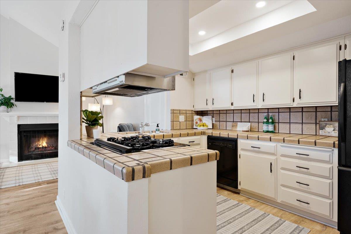 Detail Gallery Image 11 of 27 For 2104 Penasquitas Dr, Aptos,  CA 95003 - 2 Beds | 2 Baths