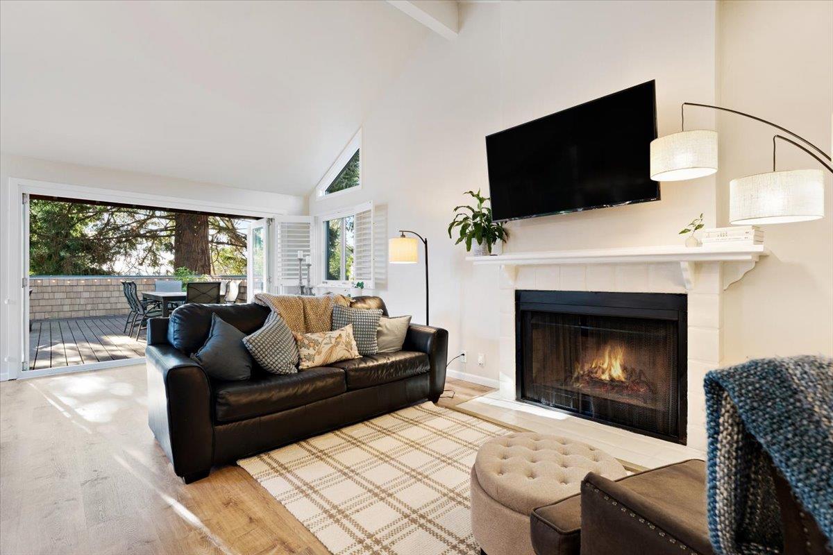 Detail Gallery Image 7 of 27 For 2104 Penasquitas Dr, Aptos,  CA 95003 - 2 Beds | 2 Baths