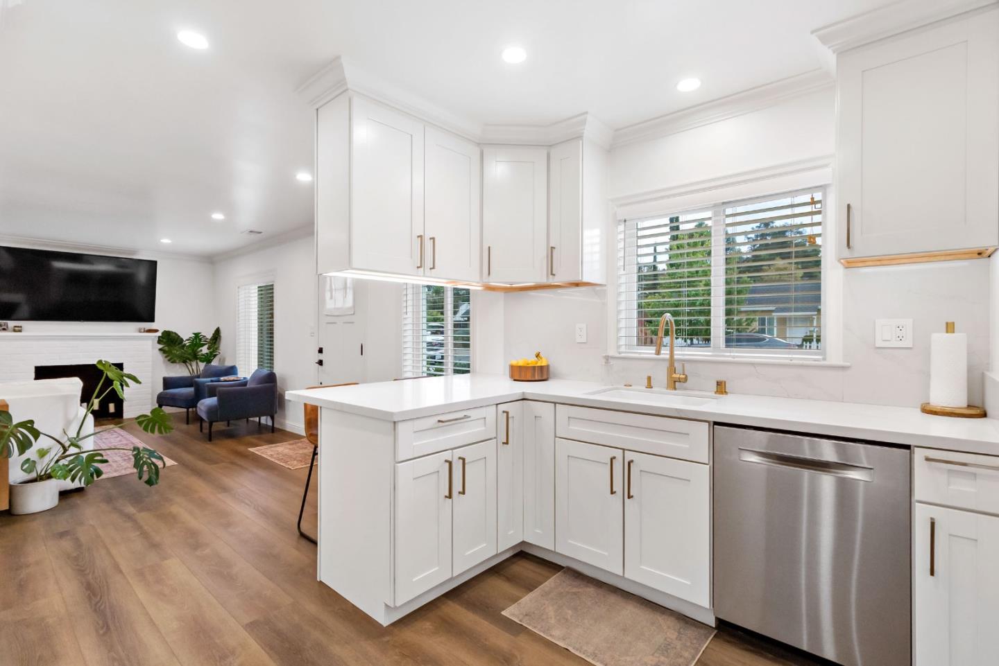 Detail Gallery Image 16 of 42 For 432 Oak Ridge Dr, Redwood City,  CA 94062 - 2 Beds | 2 Baths