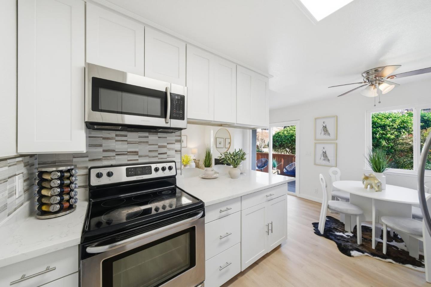 Detail Gallery Image 14 of 34 For 3463 Pennsylvania Cmn, Fremont,  CA 94536 - 2 Beds | 2 Baths