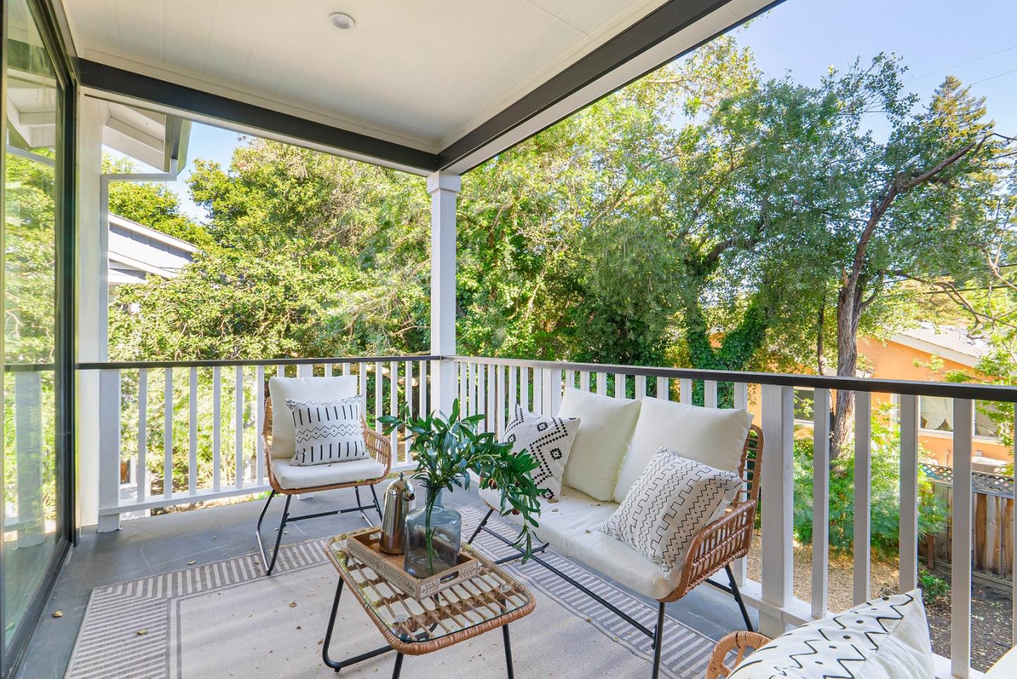 Detail Gallery Image 17 of 28 For 767 Cuesta Dr, Mountain View,  CA 94040 - 5 Beds | 4/1 Baths