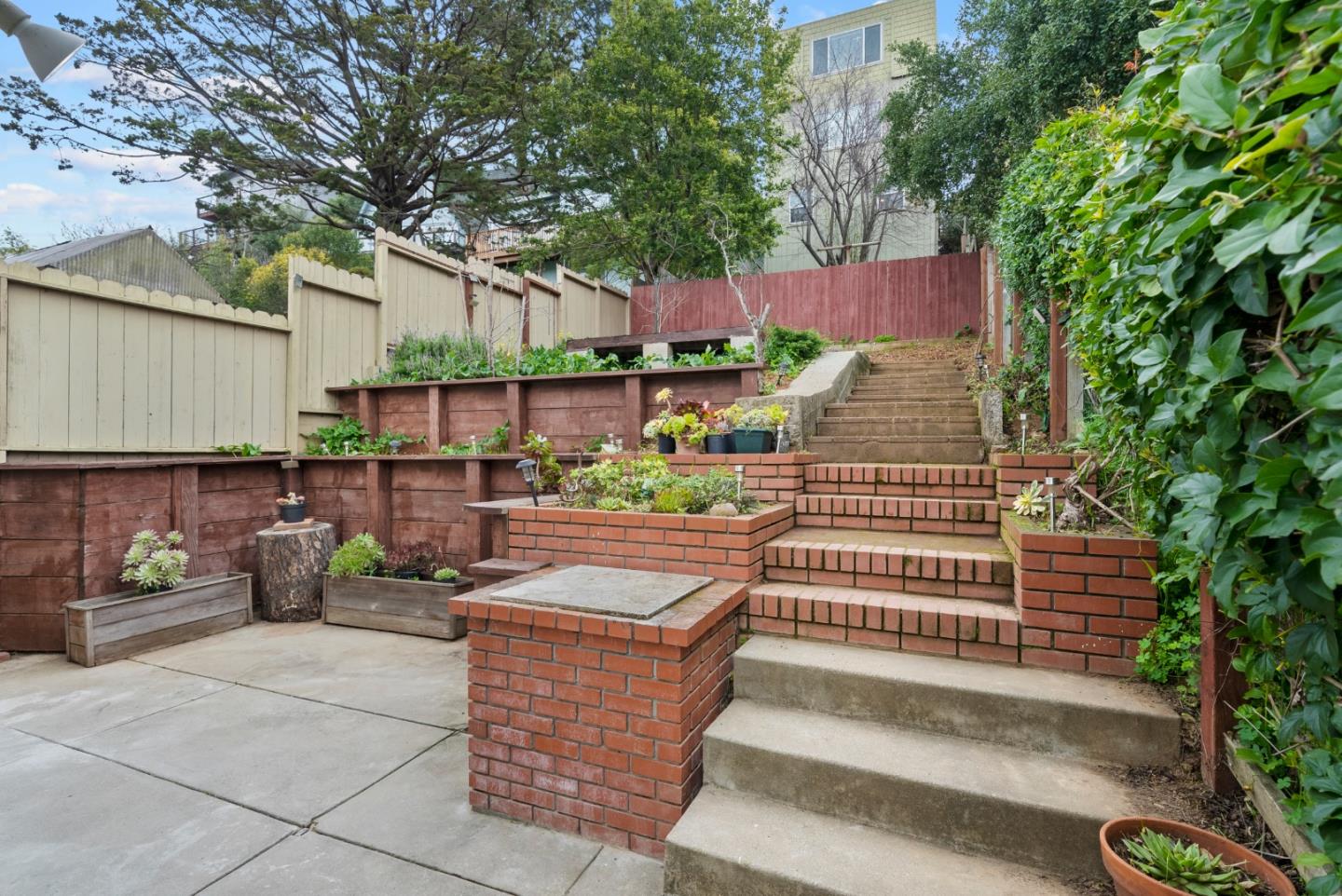 Detail Gallery Image 16 of 36 For 129 Alvarado St, Brisbane,  CA 94005 - 2 Beds | 1 Baths