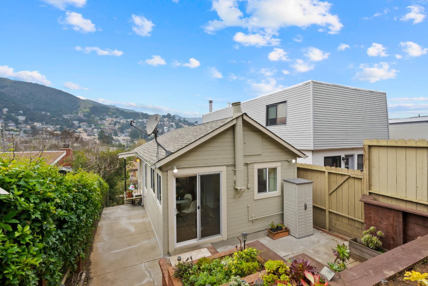 Detail Gallery Image 17 of 36 For 129 Alvarado St, Brisbane,  CA 94005 - 2 Beds | 1 Baths