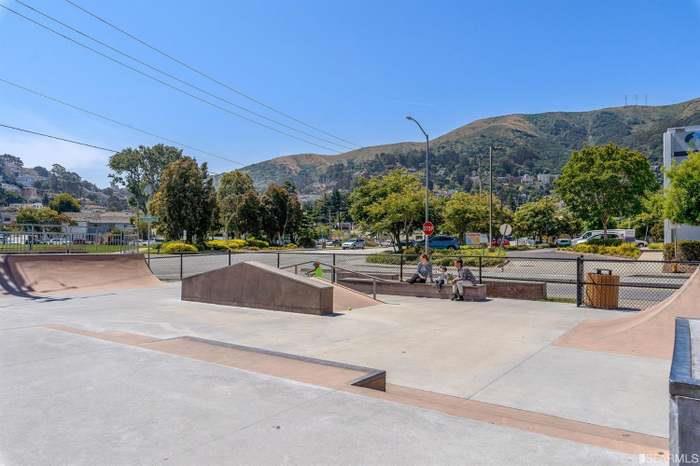 Detail Gallery Image 30 of 36 For 129 Alvarado St, Brisbane,  CA 94005 - 2 Beds | 1 Baths