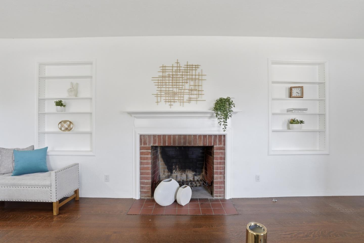 Detail Gallery Image 12 of 42 For 2055 Oakwood Dr, East Palo Alto,  CA 94303 - 2 Beds | 1 Baths