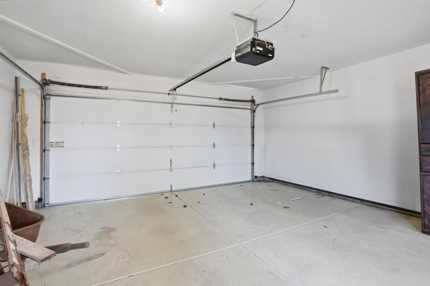 Detail Gallery Image 41 of 42 For 2055 Oakwood Dr, East Palo Alto,  CA 94303 - 2 Beds | 1 Baths