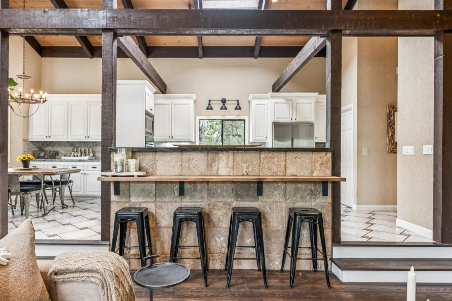 Detail Gallery Image 10 of 43 For 61 Oak Haven Way, Woodside,  CA 94062 - 4 Beds | 3/1 Baths